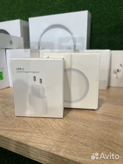 Беспроводная зарядка для iPhone + блок 20W