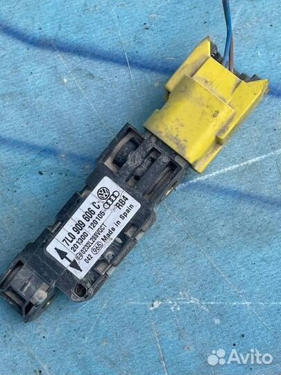 Датчик AIR BAG 7L0909606C