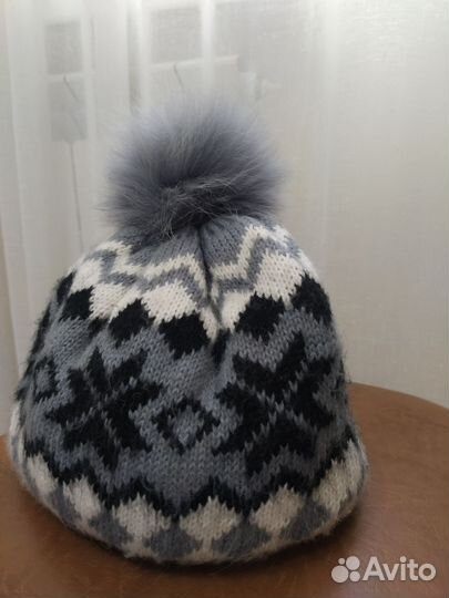 Шапка женская вязаная