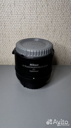 Телеконвертер Nikon TC-20E III