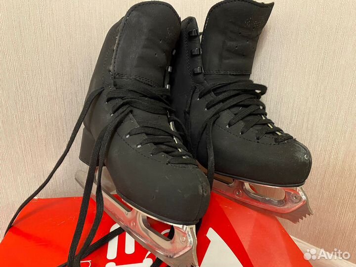 Фигурные коньки Edea Chorus