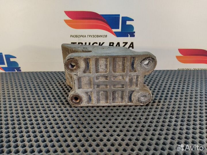 81962100614 Подушка двигателя передняя