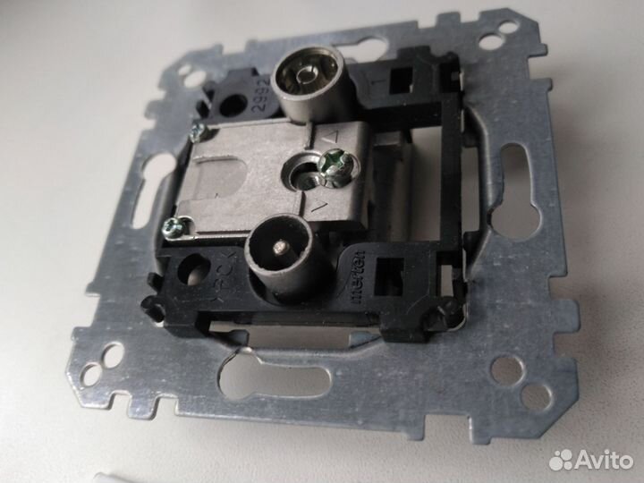 Новая розетка TV-SAT Schneider Electric