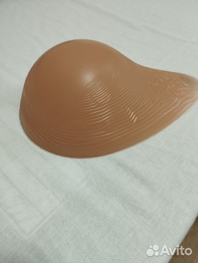 Протез молочной железы