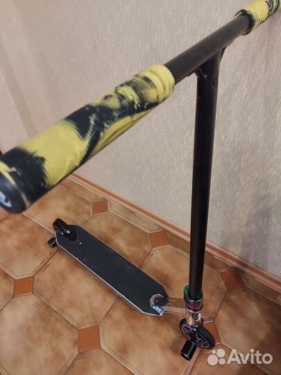 Трюковой самокат + комплект запчастей