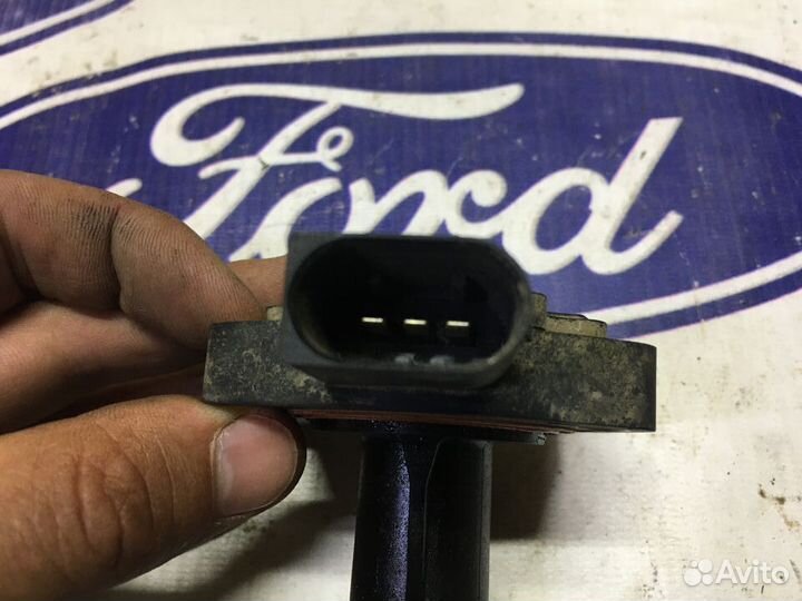 Датчик уровня масла Volvo