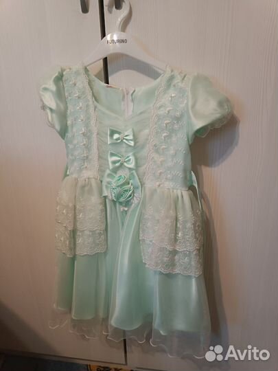 Нарядное платье для девочки 4-6 лет