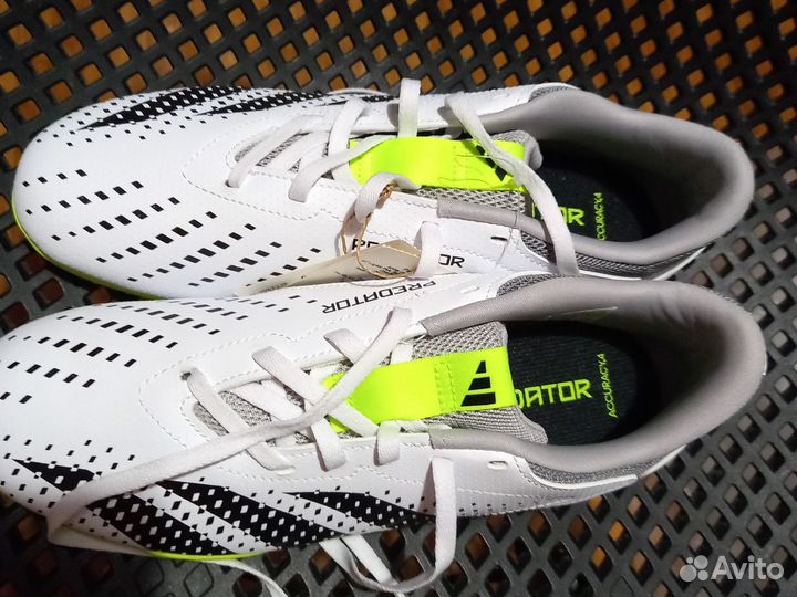 Футзалки Adidas