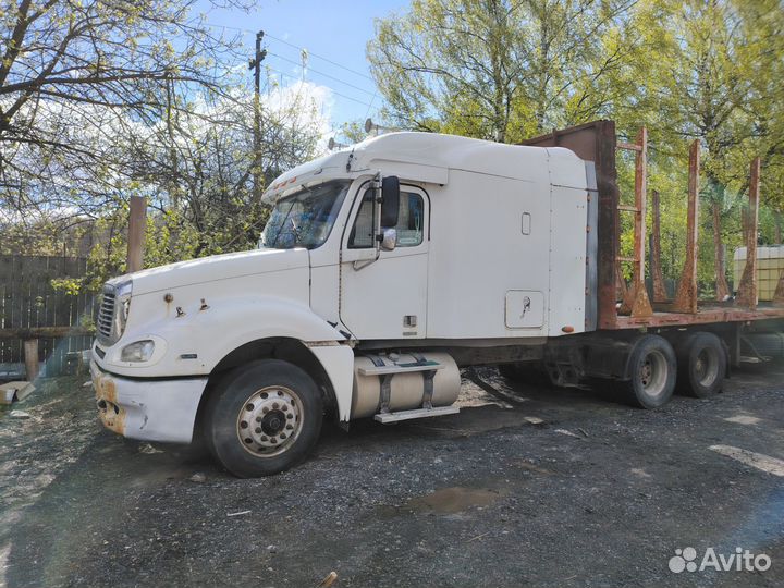 Freightliner Columbia, 2002