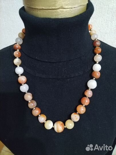 Бусы из натуральных камней