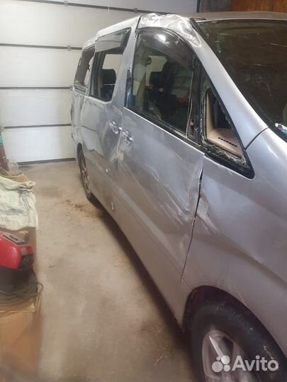 Toyota alphard 2005 год выпуска