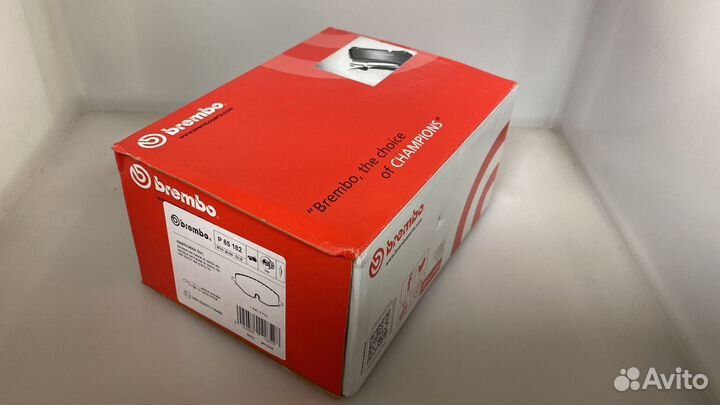 Колодки тормозные передние VAG Brembo P85182