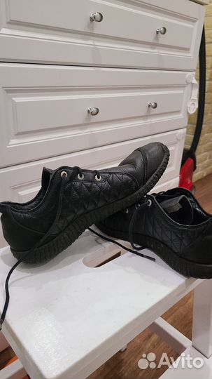 Adidas мужские кроссовки кожаные 43 размер