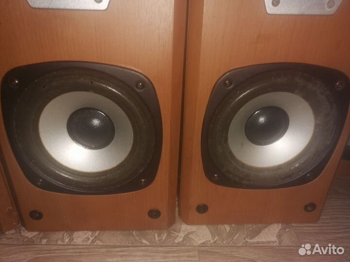 W-3500-5 surround