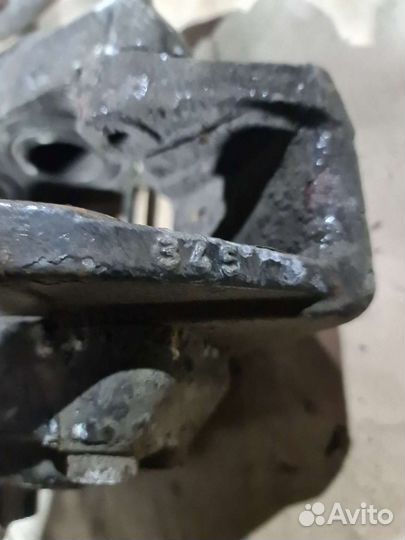 Супорта передние Mercedes W220/CL215