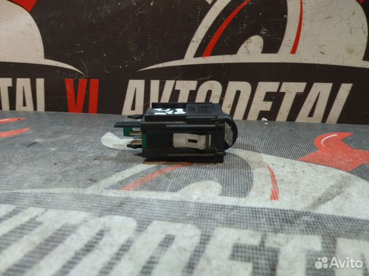 Кнопка обогрева сидений Volkswagen jetta 4