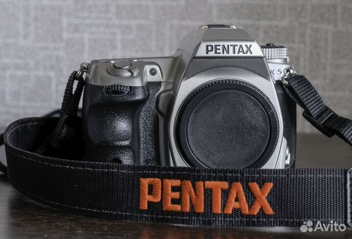 Раритетный Pentax K-5 Silver + два объектива