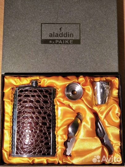 Подарочный набор с флягой