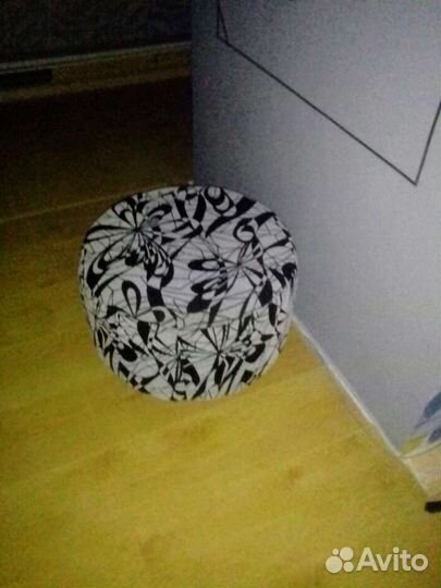 Кресла и пуф