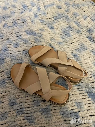 Продам коробку вещей