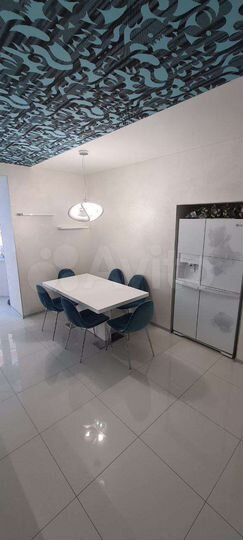 3-к. квартира, 130 м², 2/4 эт.