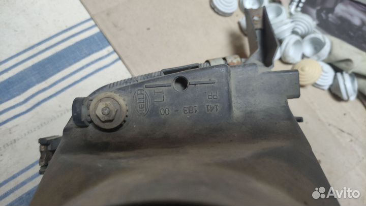 Фара audi 80 б4