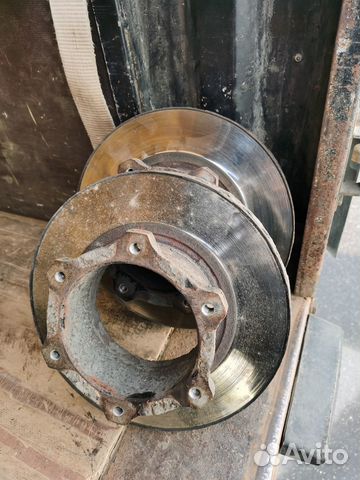 Продам 2 оригин. б/у перед.торм.диски на газ. нехт