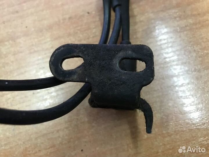 Датчик положения коленвала Mercedes-Benz S W140 с1