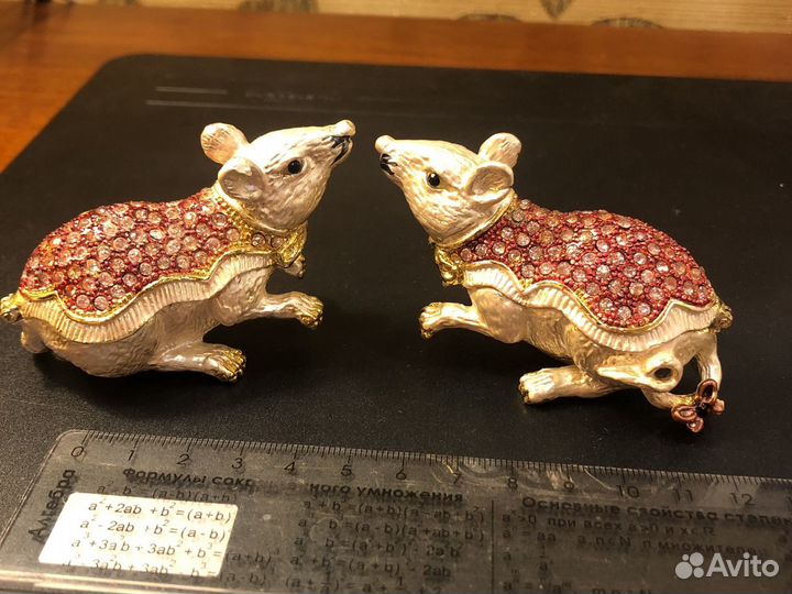 Шкатулка для украшений со стразами