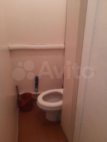 Комната 14 м² в 4-к., 1/2 эт.