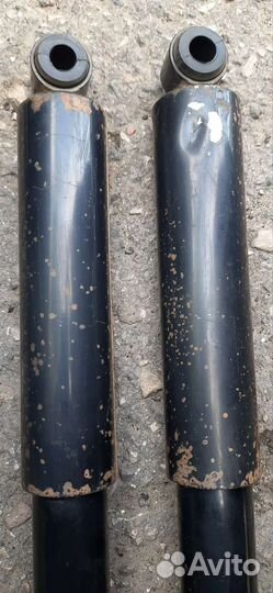 Амортизаторы задние Mitsubishi L200