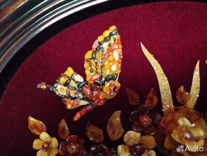 Картина из янтаря