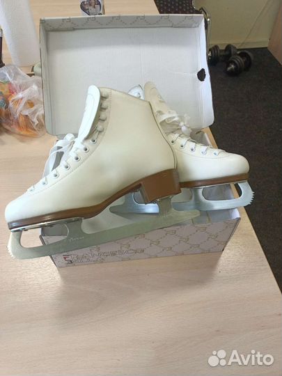 Коньки фигурные botas Juliet нов разм 39/38(Чехия)