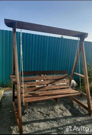 Садовые качели из дерева