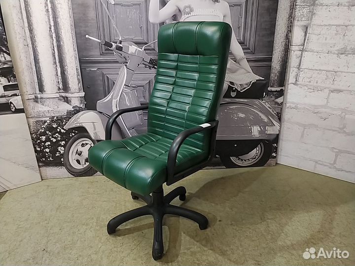 Кресло руководителя Атлант Эко. Новый