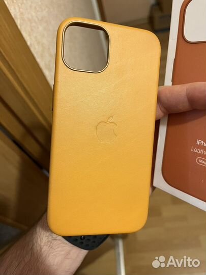 Оригинальный чехол Apple Leather case iPhone 13