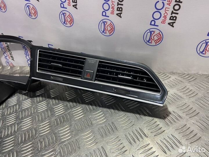 Кожух рулевой колонки Volkswagen Tiguan 2