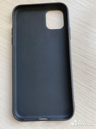 Чехол на iPhone 11