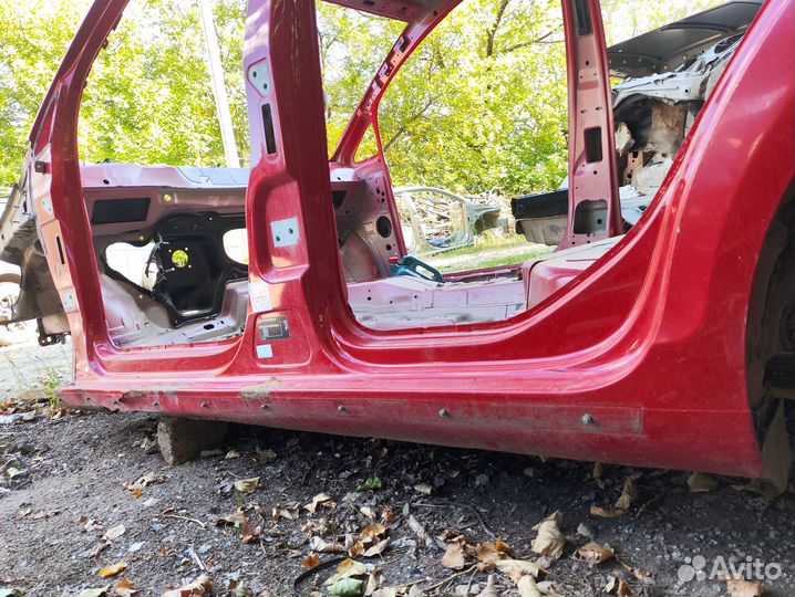 Порог левый Volkswagen Golf Plus 5