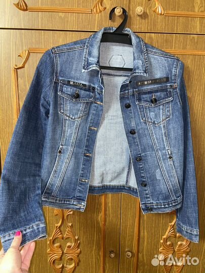Джинсовая куртка