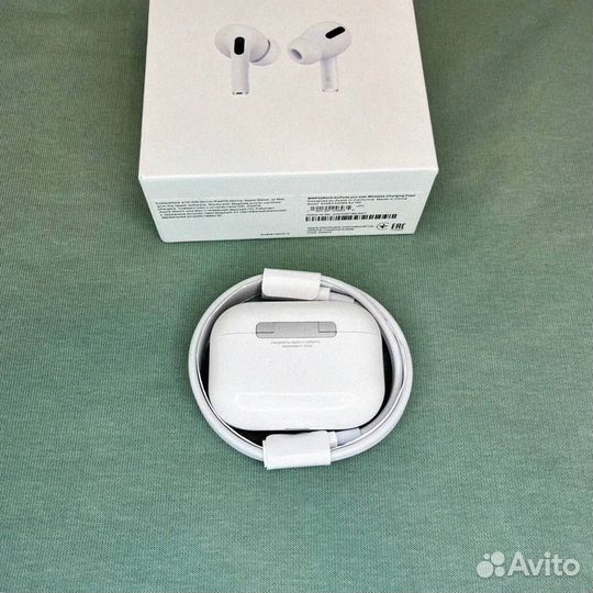 AirPods Pro 2: Погружение в мир звука