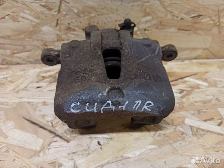 Суппорт передний правый Kia Ceed ED