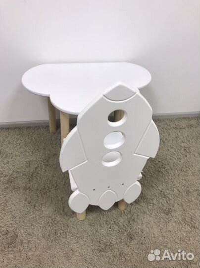 Столик и стульчик для детей