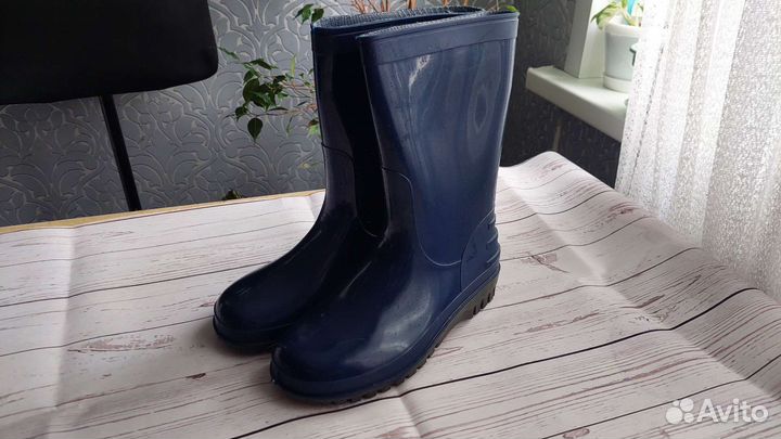 Резиновые сапоги