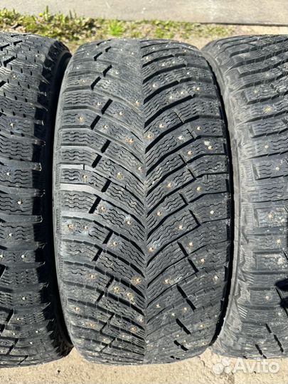 Michelin X-Ice North 4 245/45 R19 и 275/40 R19