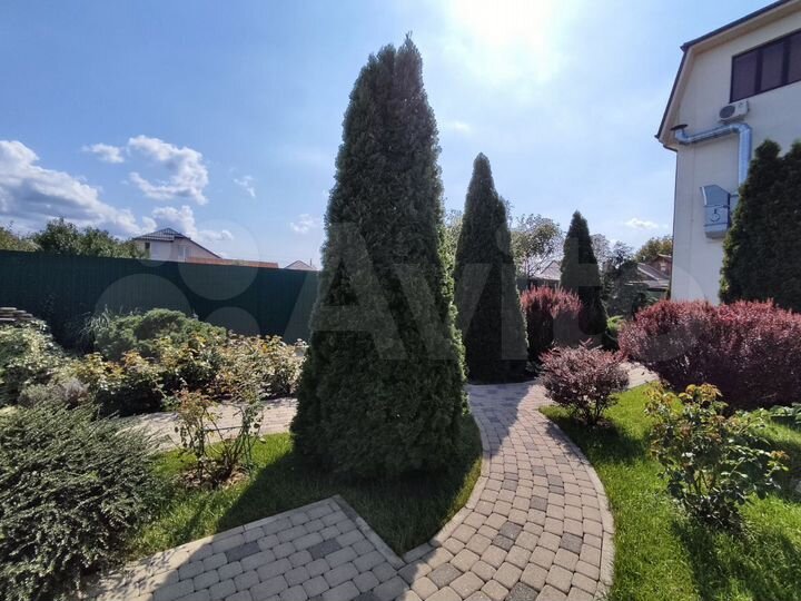 Дом 660 м² на участке 12,3 сот.