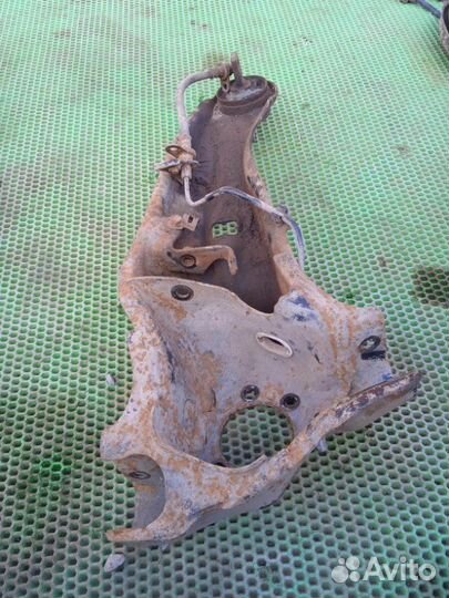 Рычаг продольный задний правый Mitsubishi Lancer