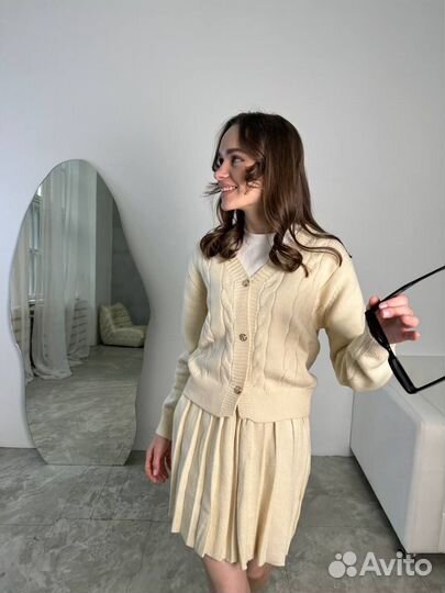 Костюм двойка с юбкой