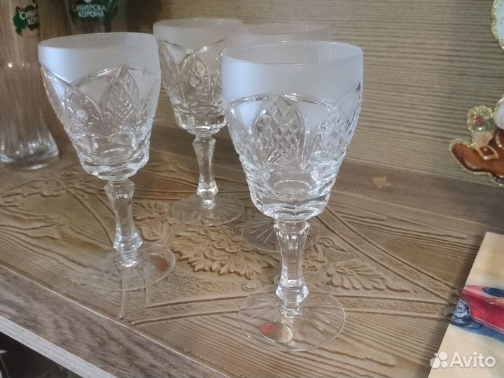 Хрустальные бокалы