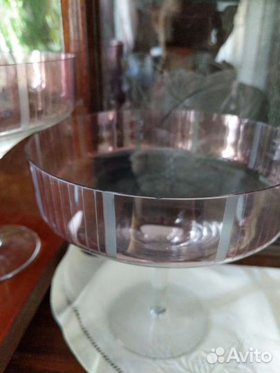 Бокалы и штоф, хрусталь